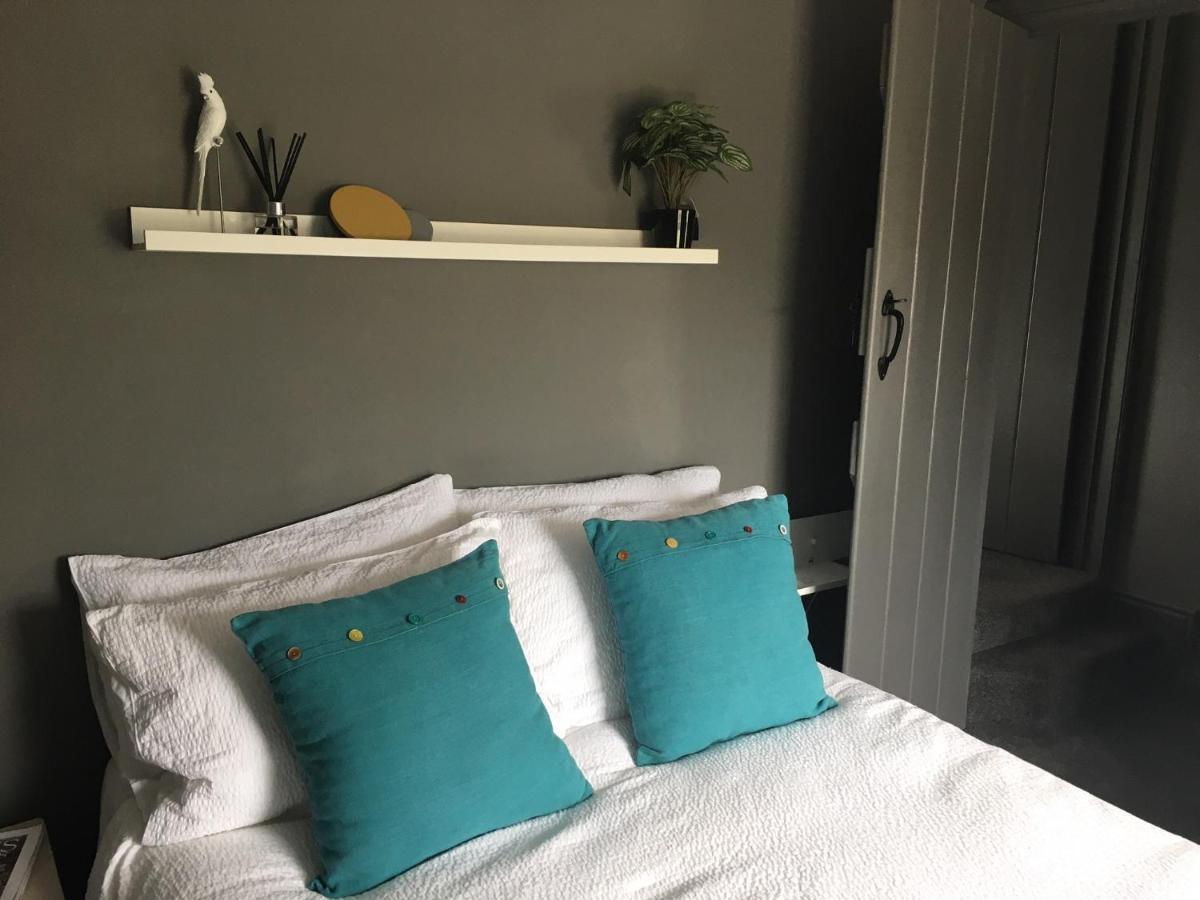 Cosy Lincs Wolds In Picturesque Holiday home *