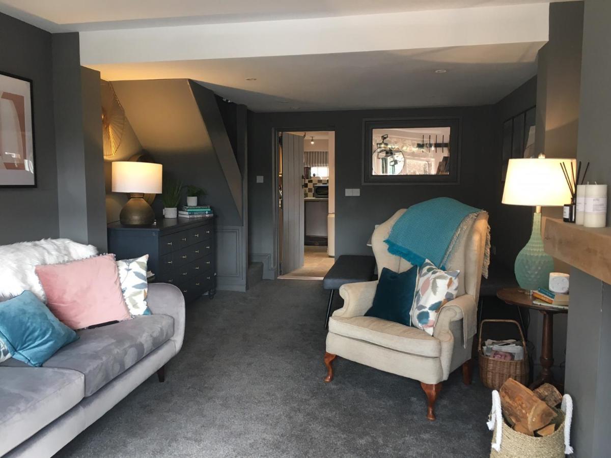 Holiday home Cosy Lincs Wolds In Picturesque *